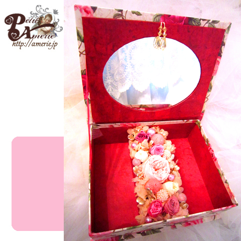 プリザーブドフラワー　クイーンローズのミラーBOX